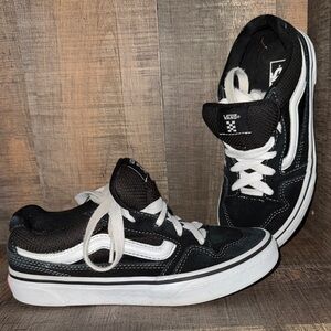 Vans Classic Black and White Skate Shoes- size 3